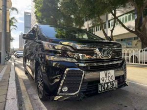 公司车型实拍-丰田埃尔法-黑色